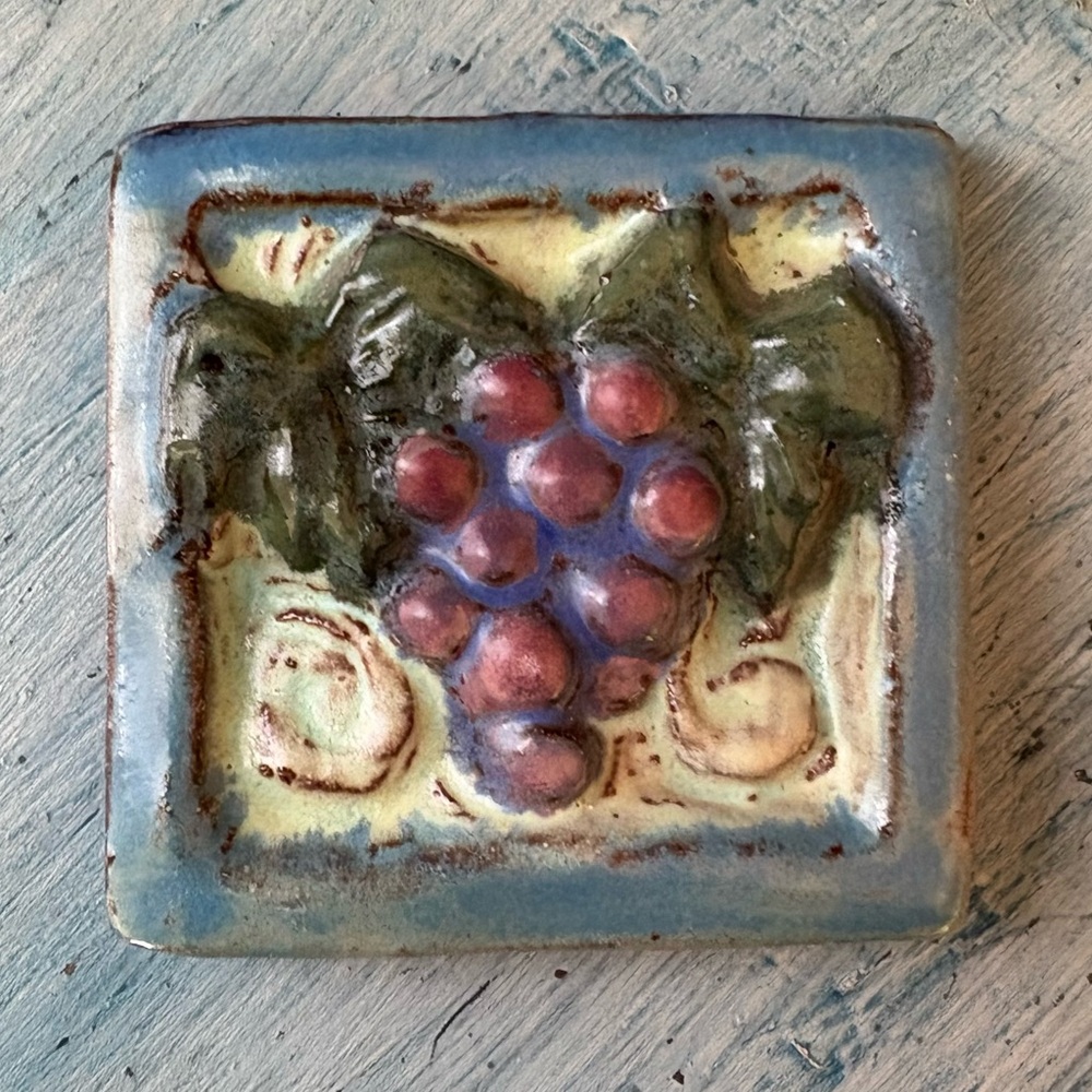 Handcrafted Blue and Green Grape Tile by Heather Goff - Picture 3 of 9